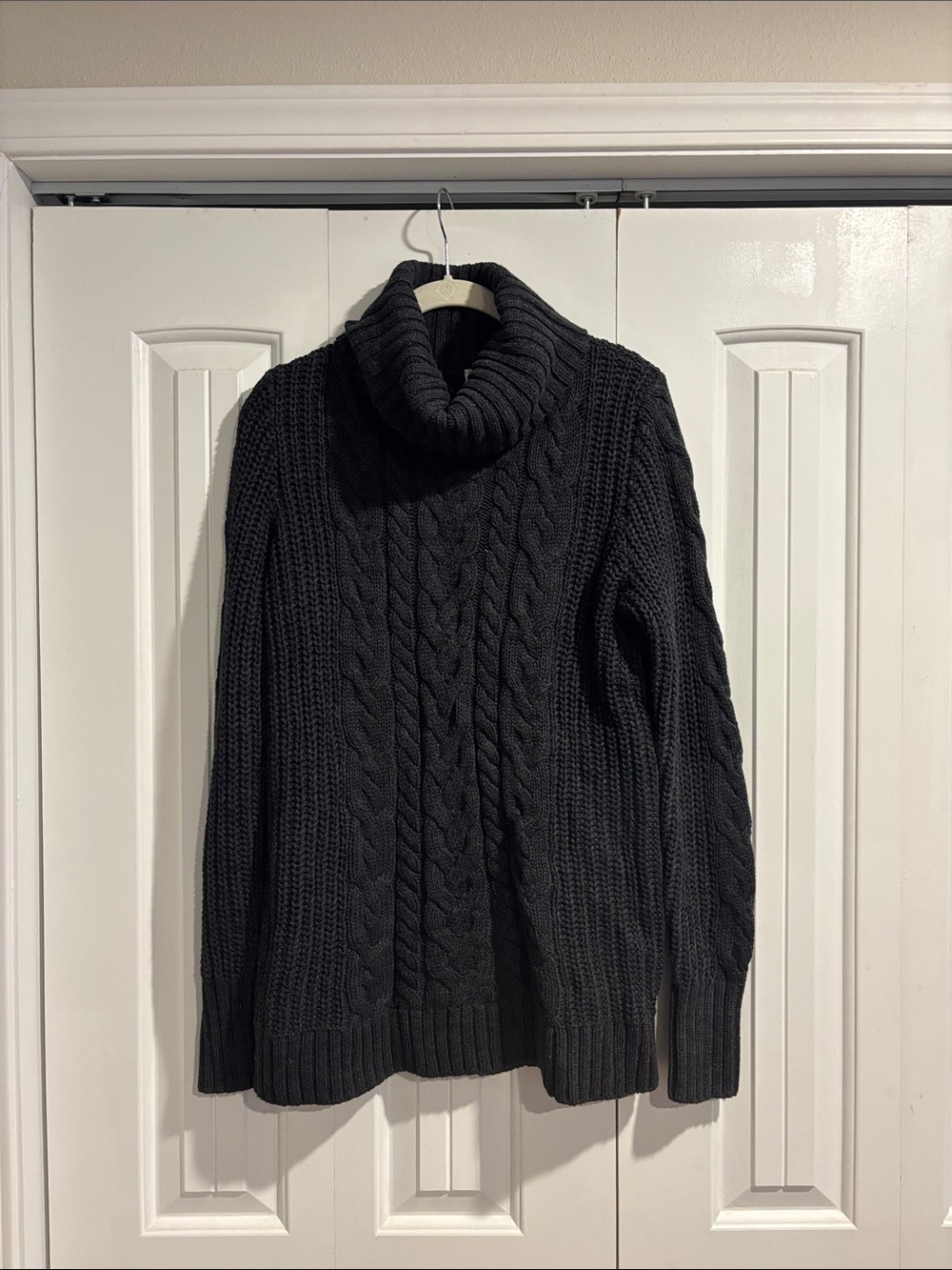 GAP Women's Black Cable Knit Turtleneck Sweater